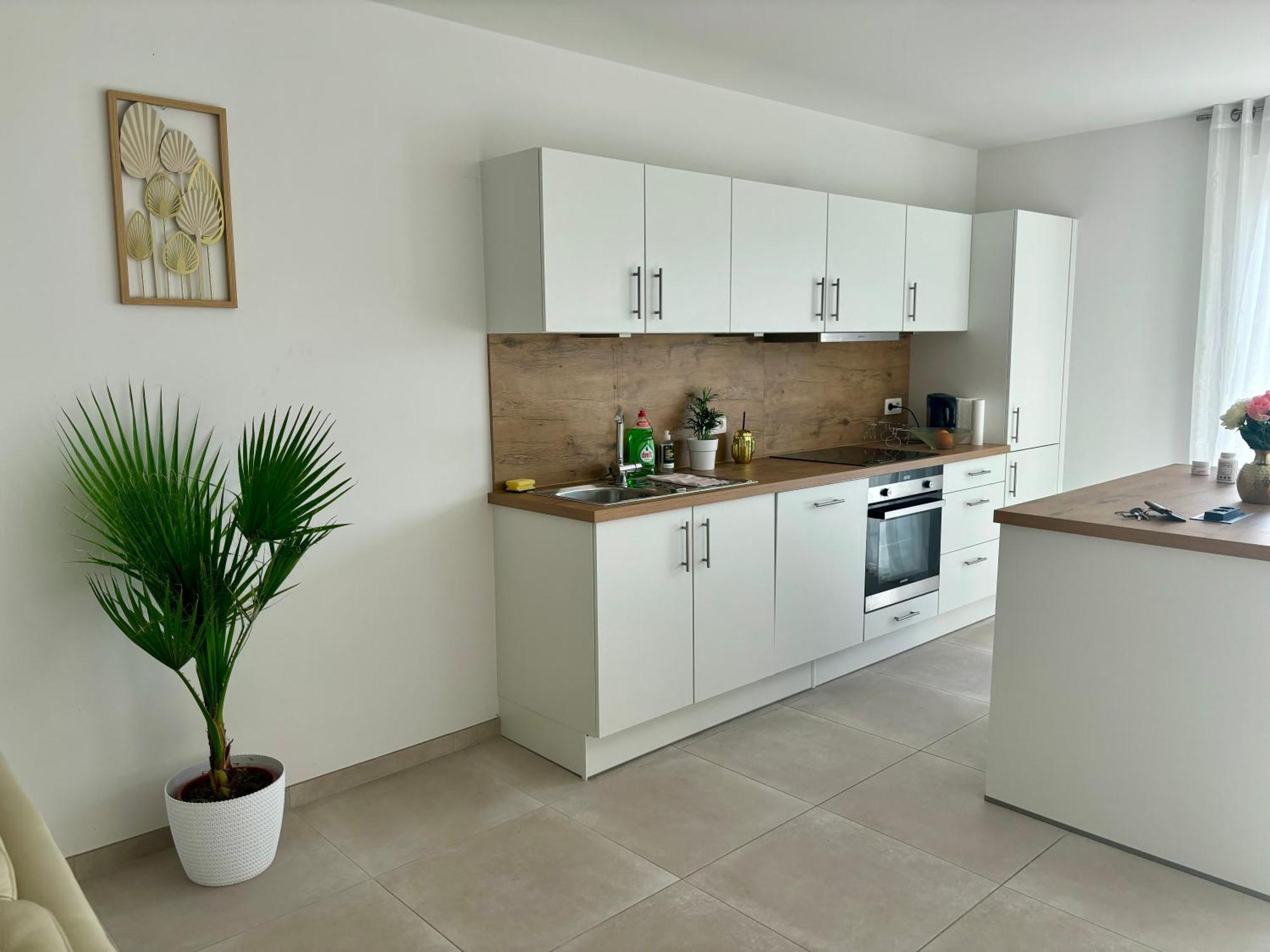 2 Bedrooms Luxury Apartment - Guillemins Льеж Экстерьер фото